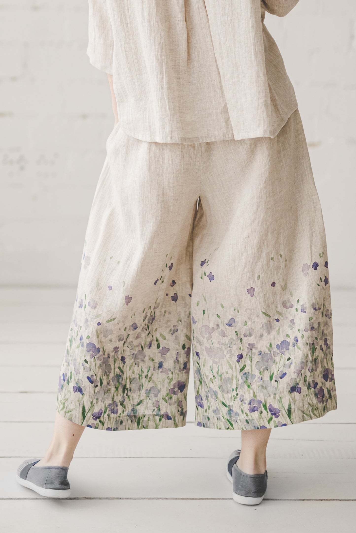 Loose linen culottes with floral linen meadow field print