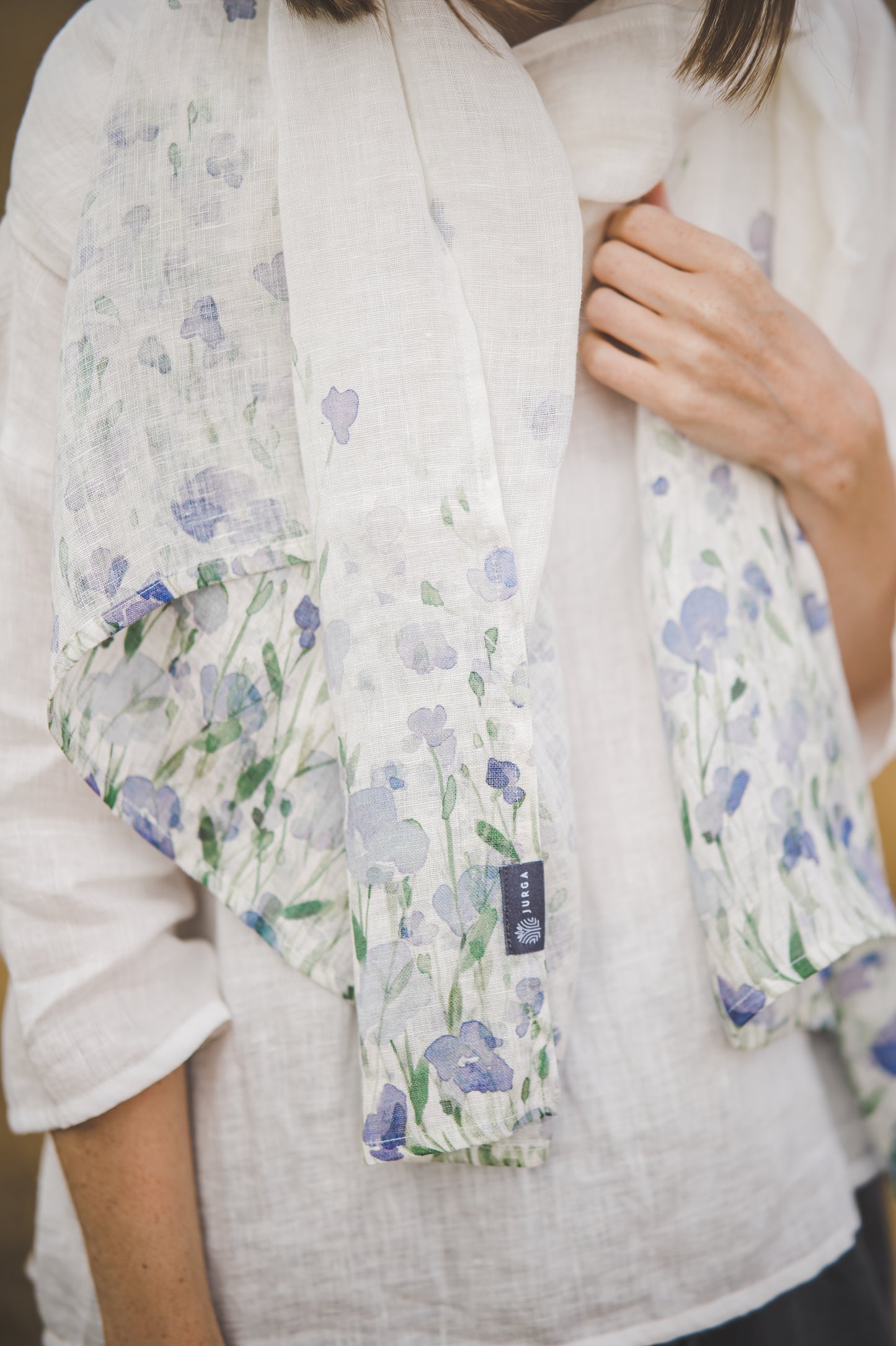 Soft and light linen scarf with Linen field print