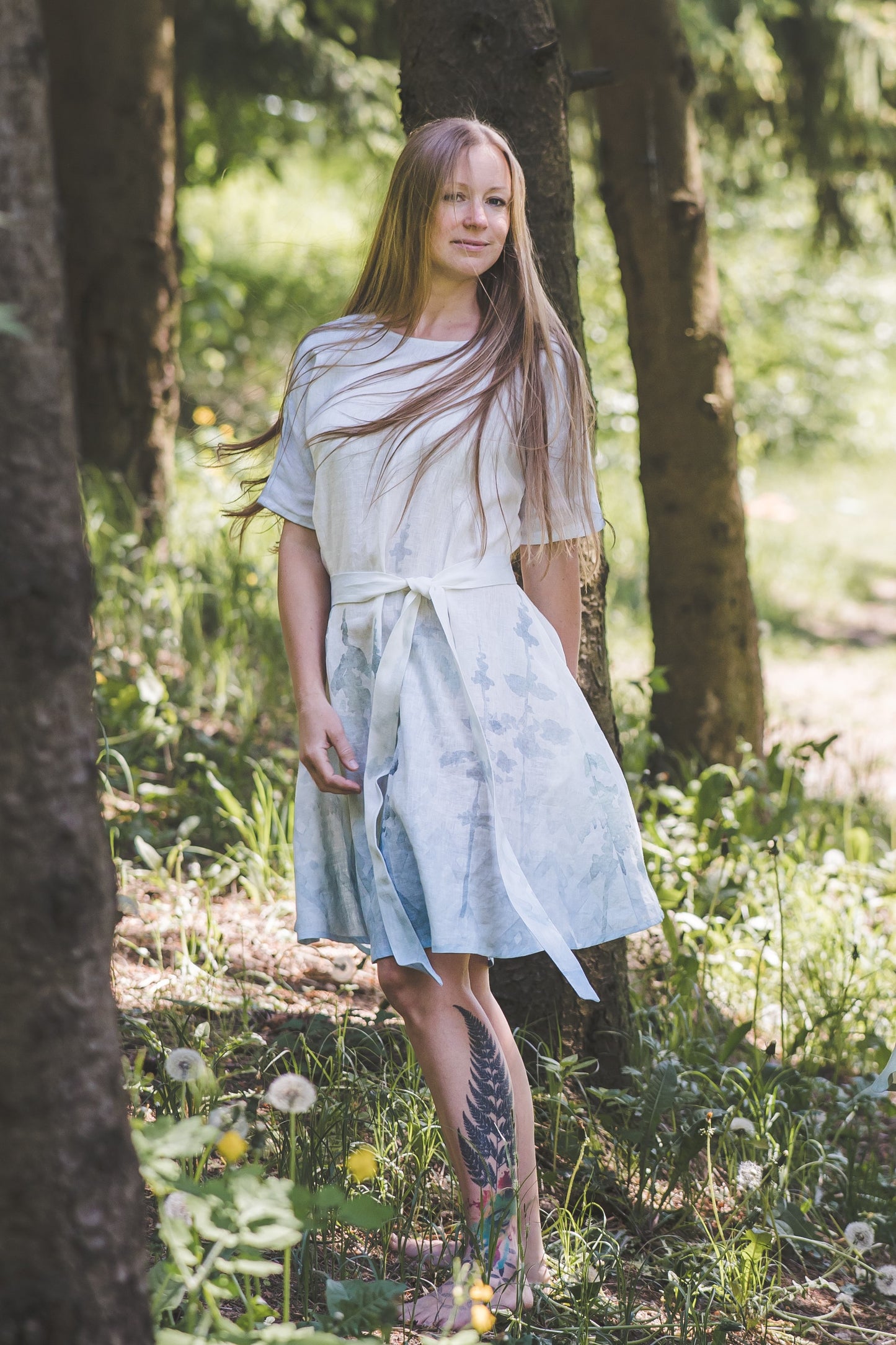 LAISVE short sleeves midi linen dress with Green or Blue Ombre Forest print