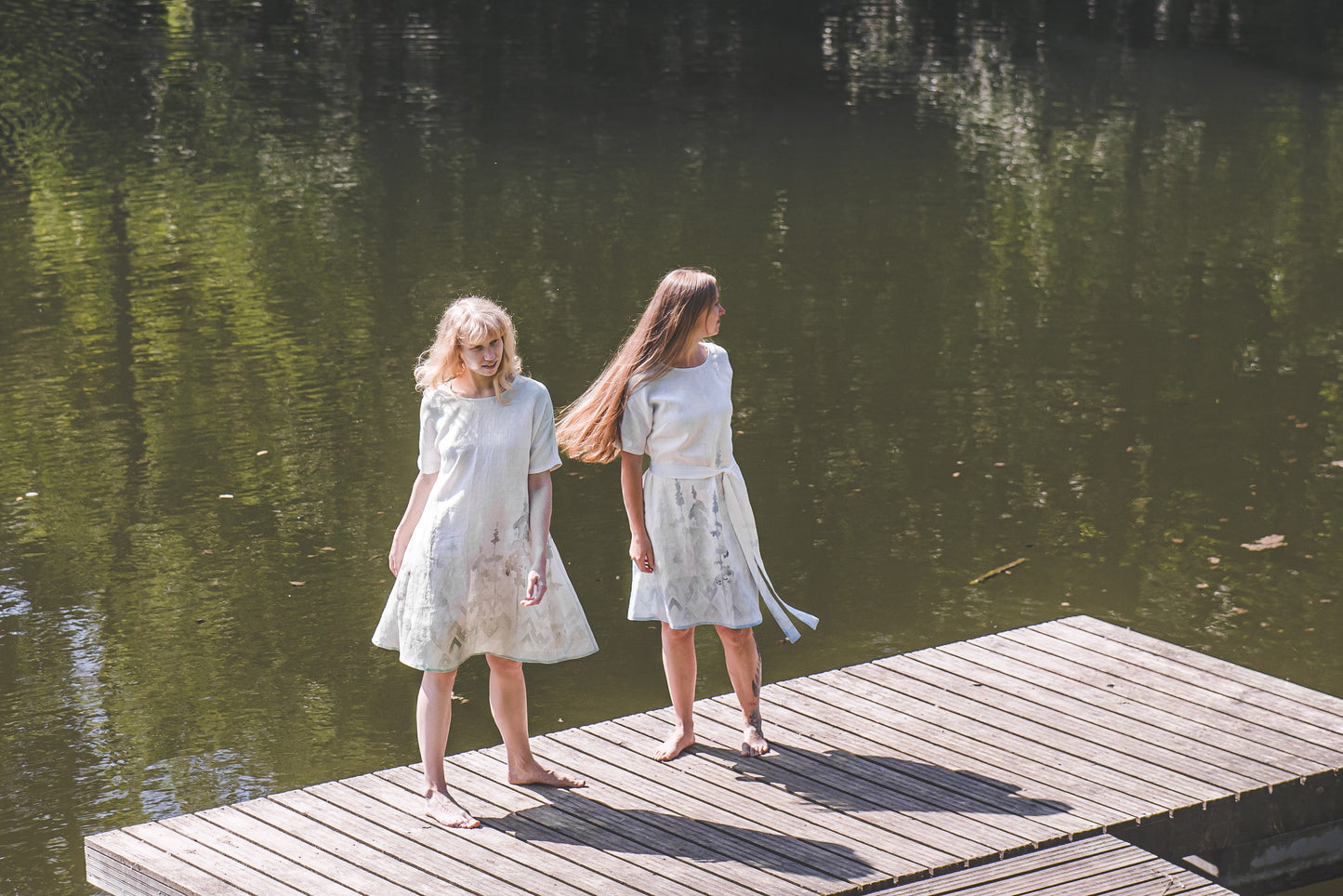 LAISVE short sleeves midi linen dress with Green or Blue Ombre Forest print