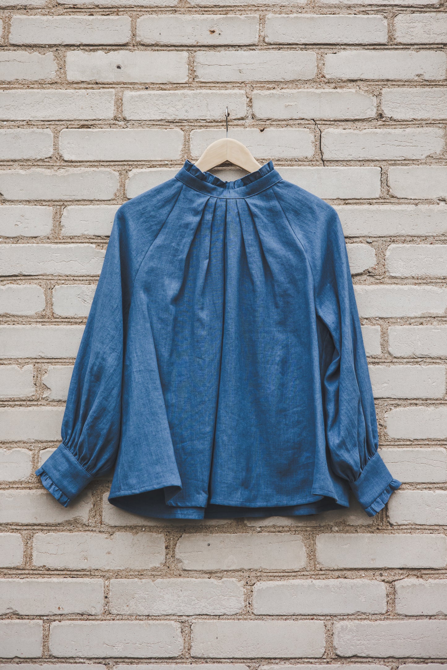 META linen blouse with puffy sleeves & frills in Denim blue