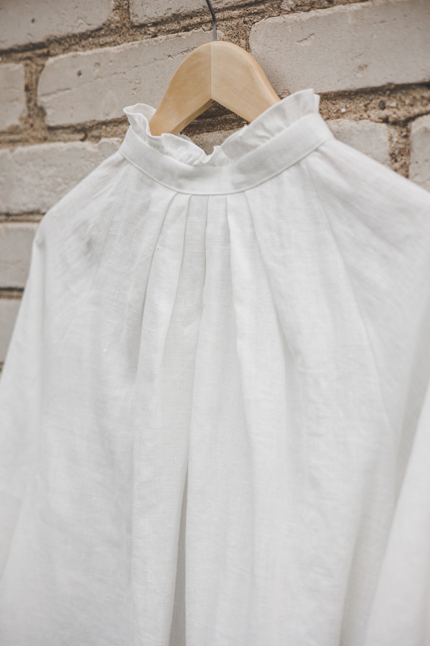 META linen blouse with puffy sleeves & frills in Off-white