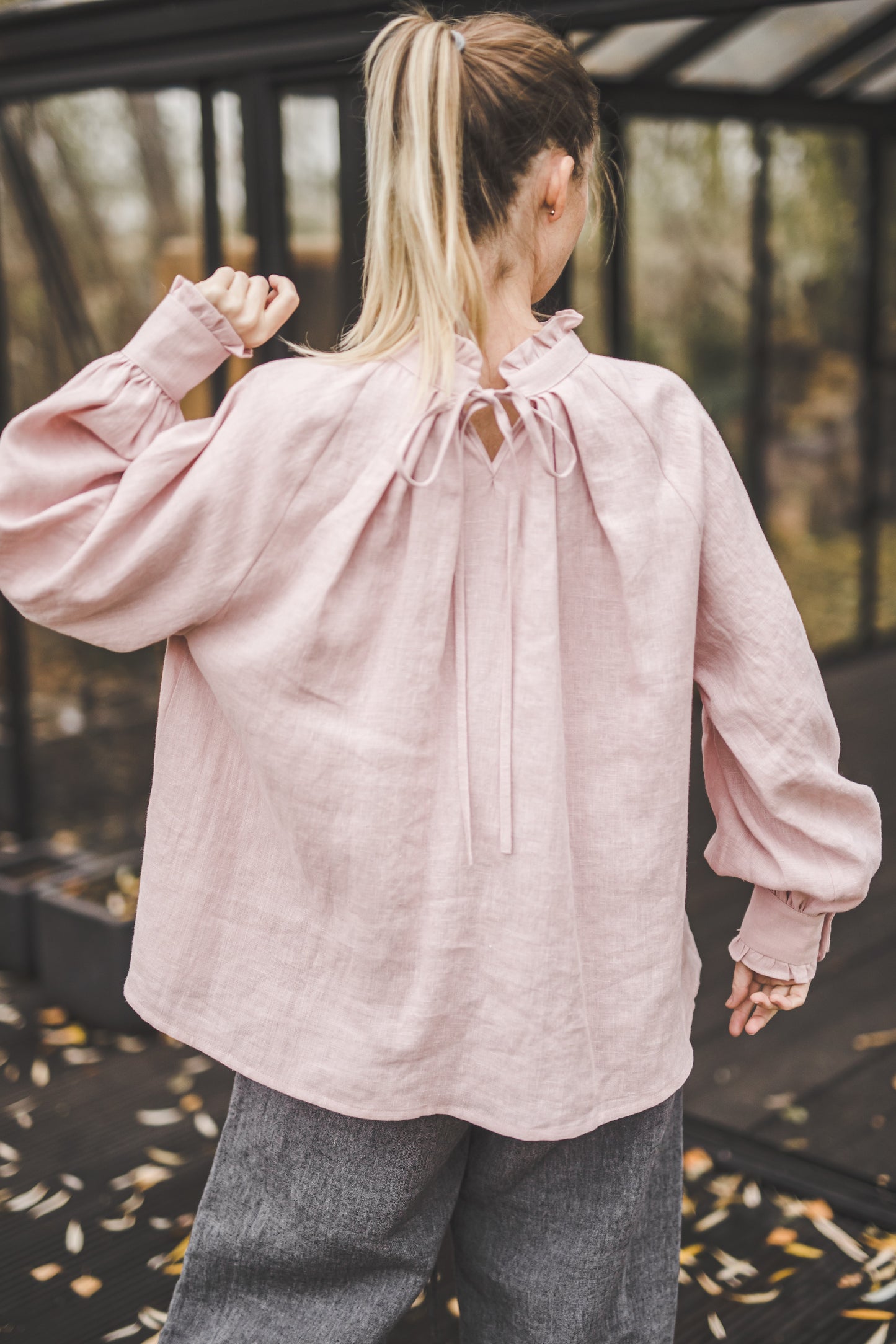 META linen blouse with puffy sleeves & frills in Dusty pink