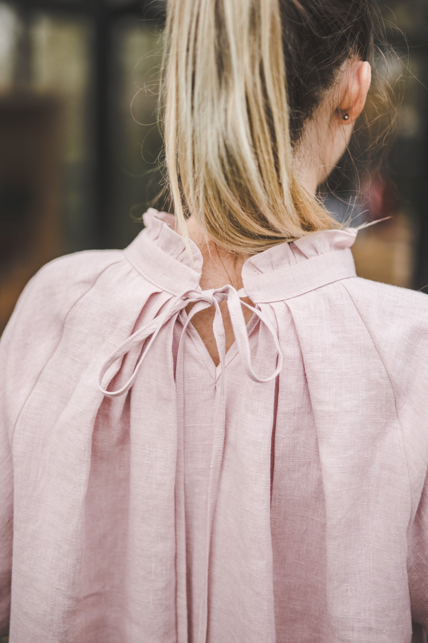 META linen blouse with puffy sleeves & frills in Dusty pink