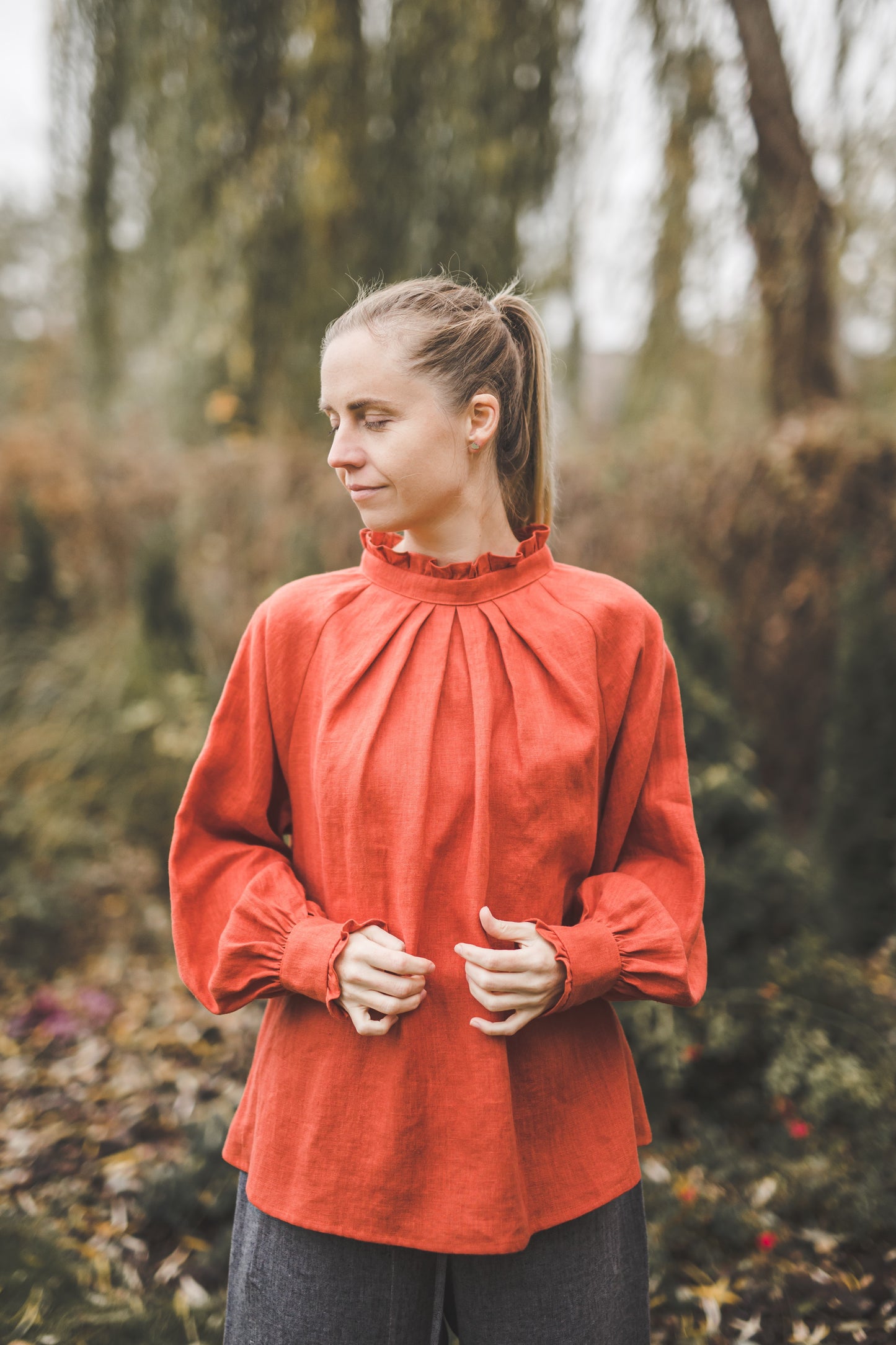 META linen blouse with puffy sleeves & frills in Orange