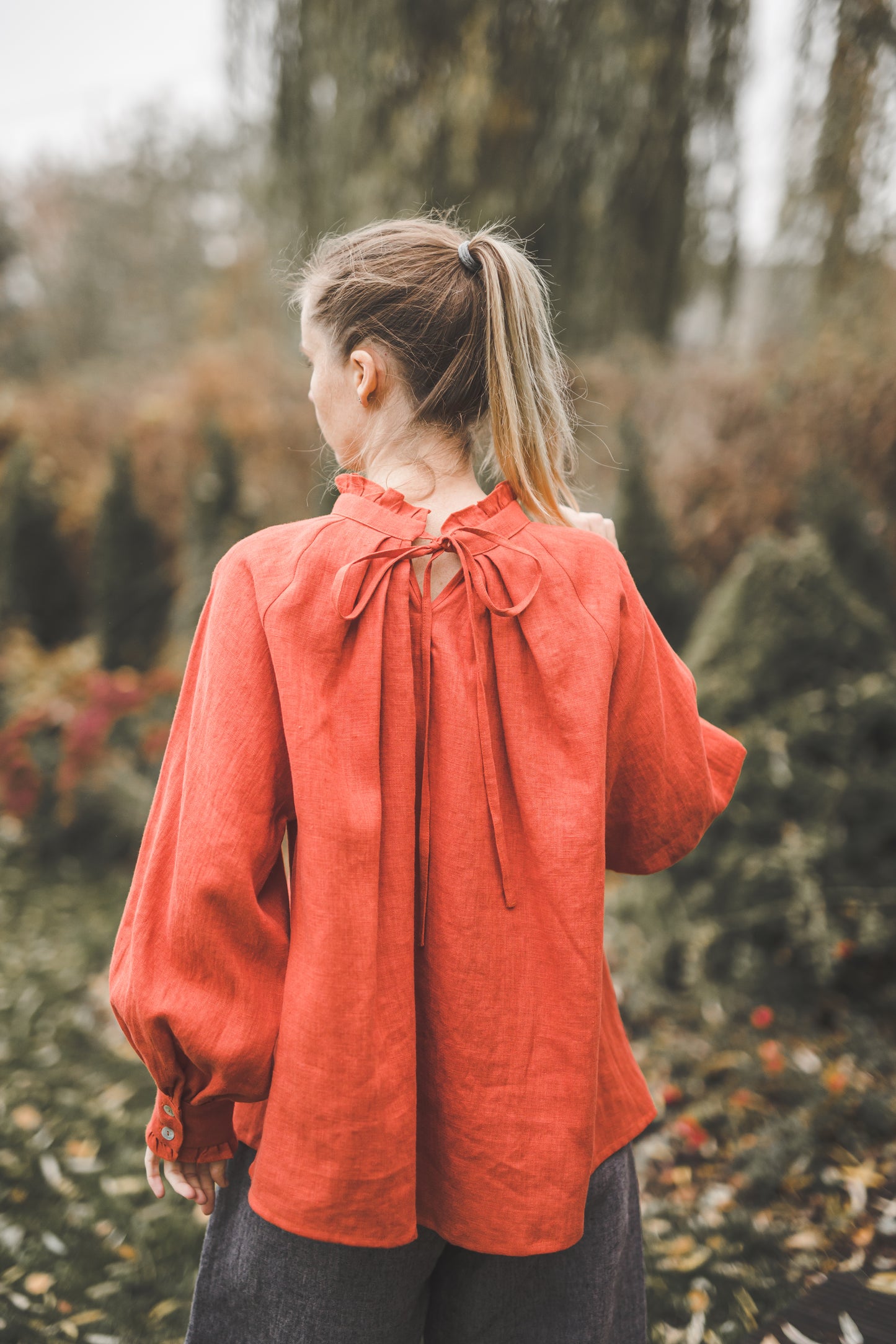 META linen blouse with puffy sleeves & frills in Orange