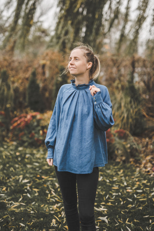 META linen blouse with puffy sleeves & frills in Denim blue