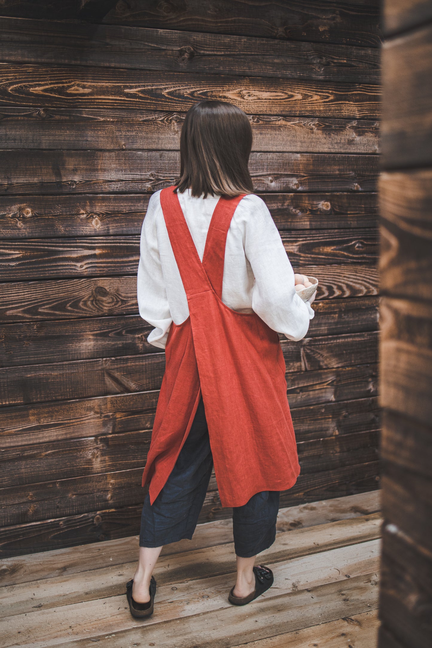 Crossback Pinafore apron with pockets in Orange