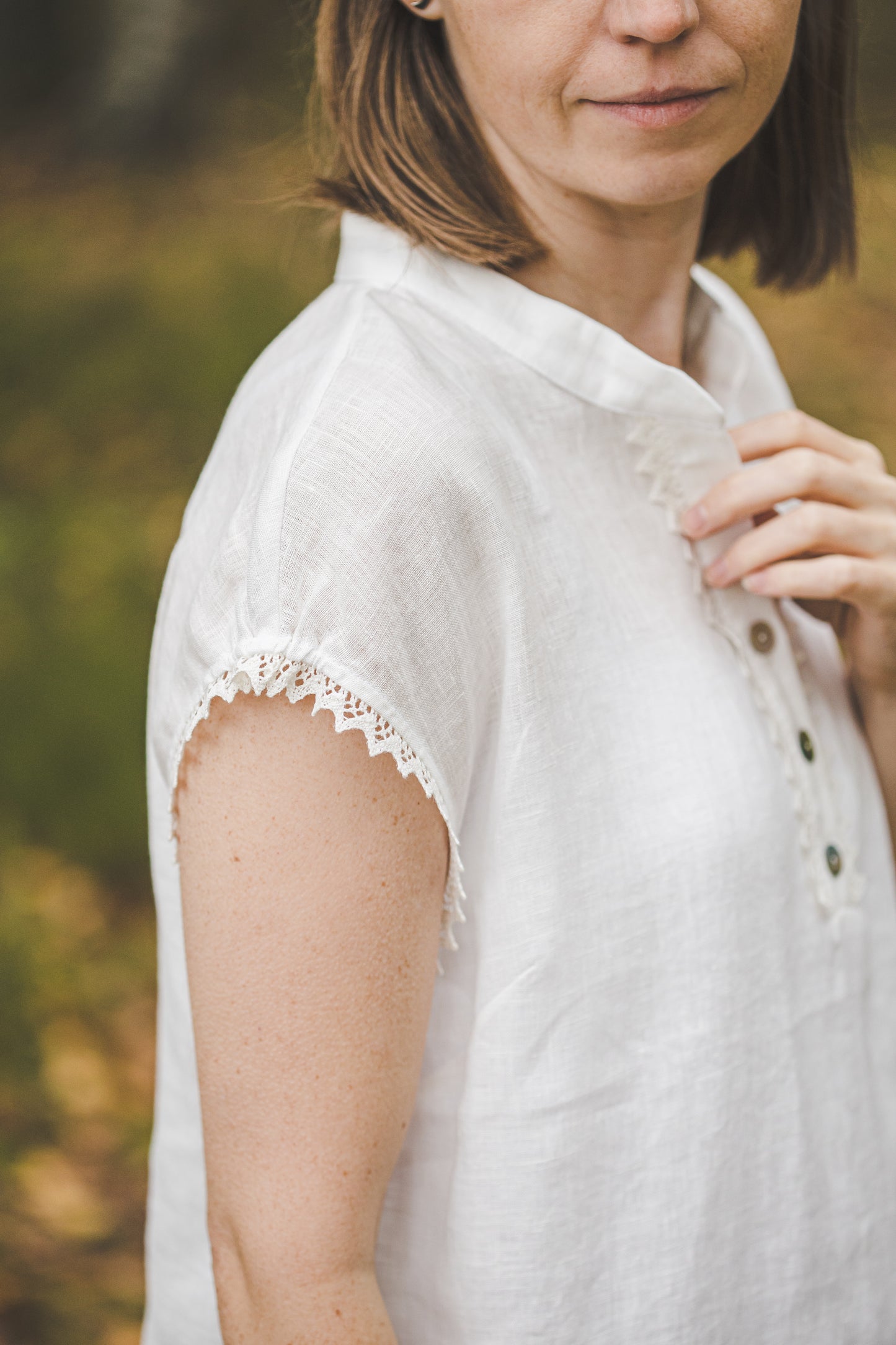 LIEPA short sleeves linen top in Off-white Light weight linen