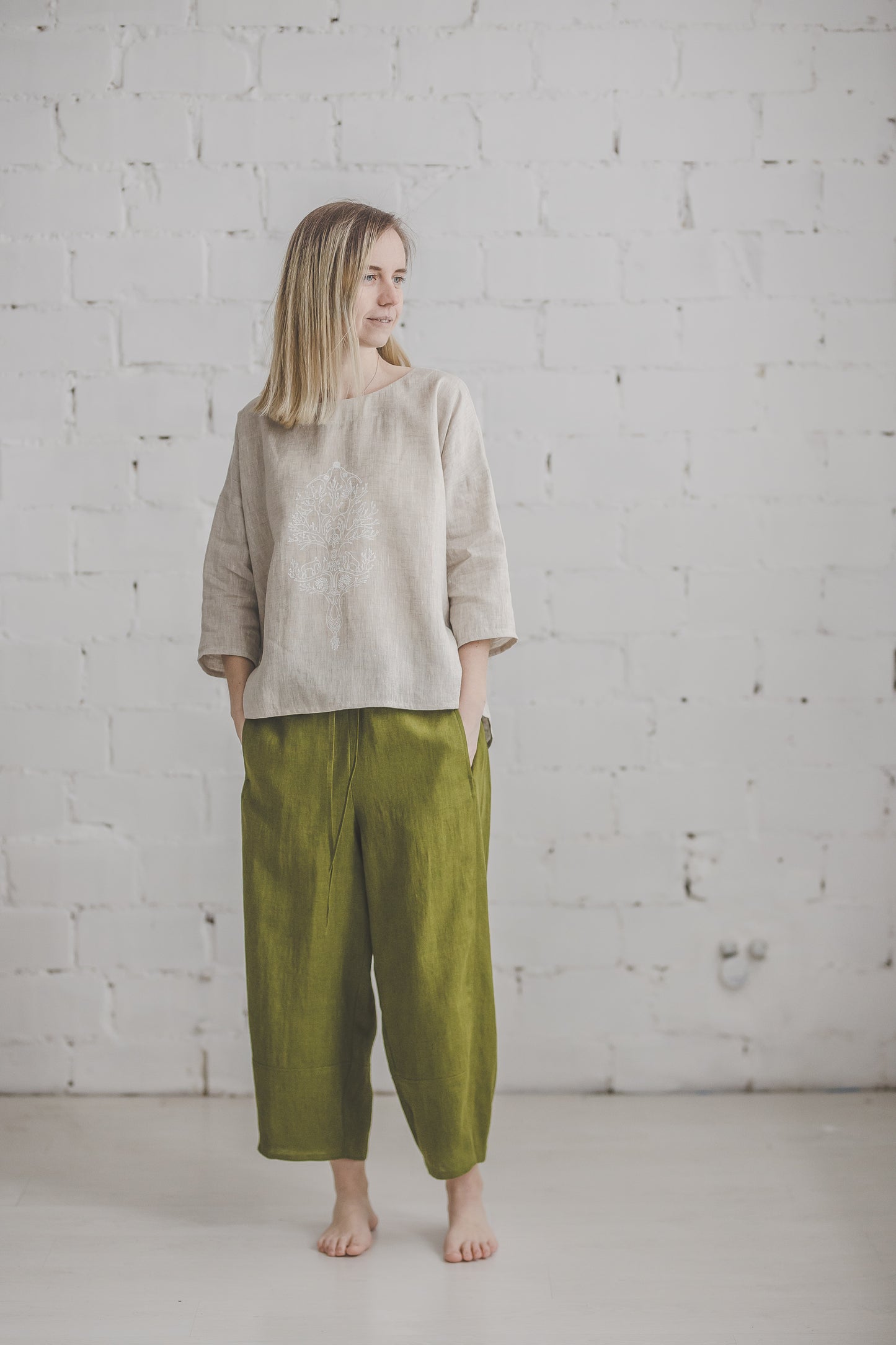 ŪKANA unisex linen baggy balloon pants in Green moss color