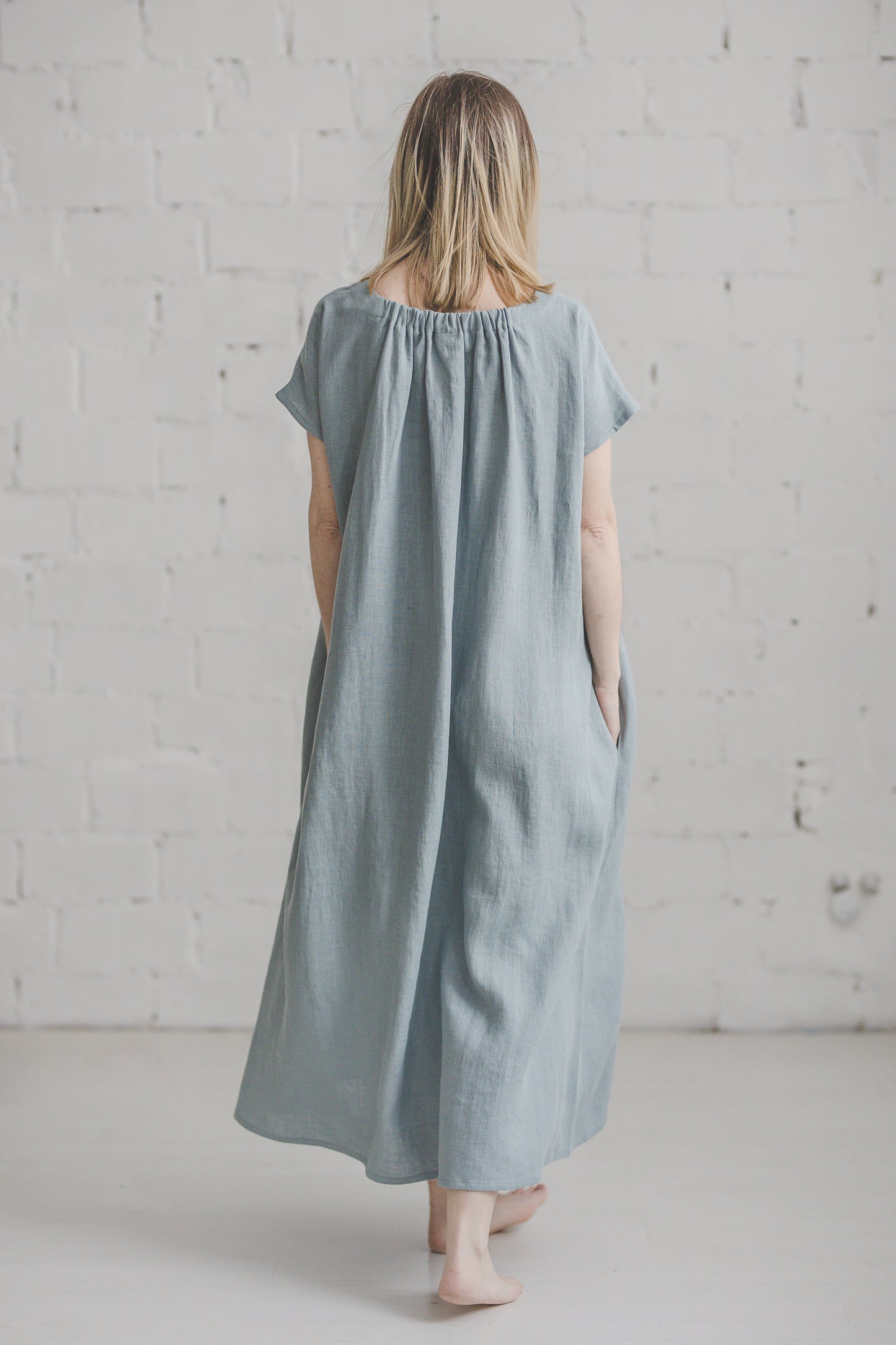 PIEVA short sleeves maxi linen dress in Green water color