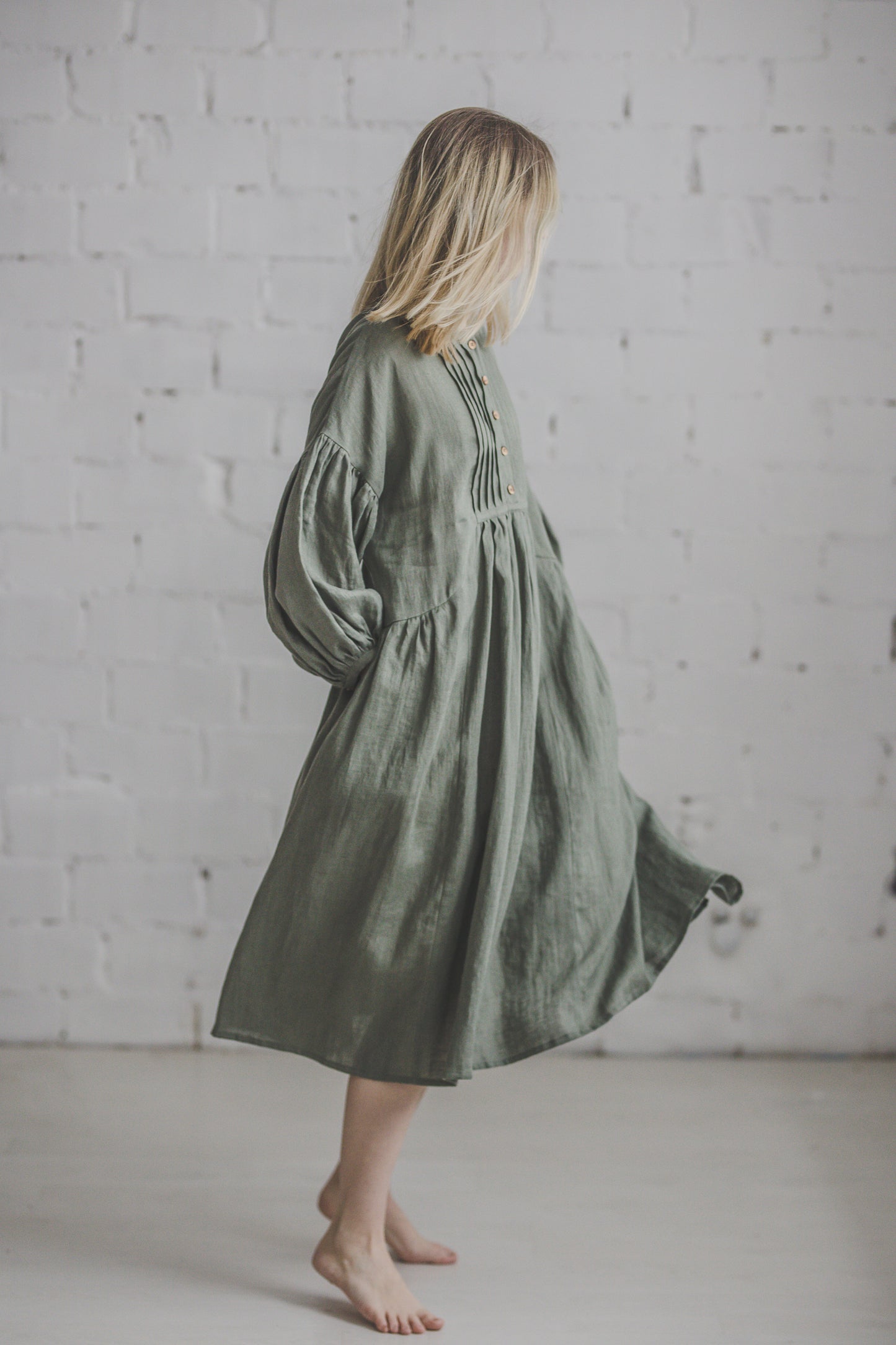 LAUME ruffled linen dress in Olive color