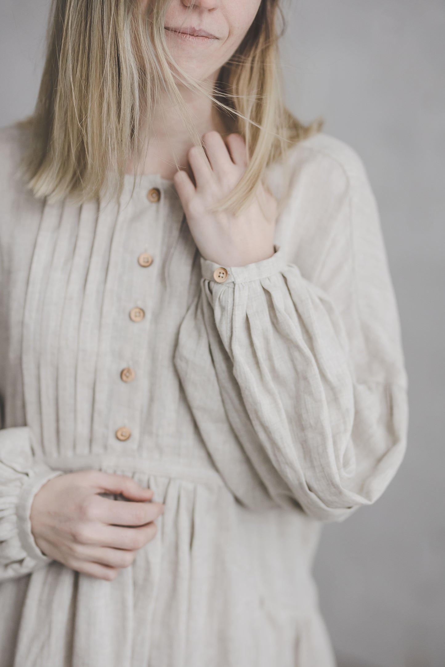 LAUME ruffled linen dress in Natural linen color