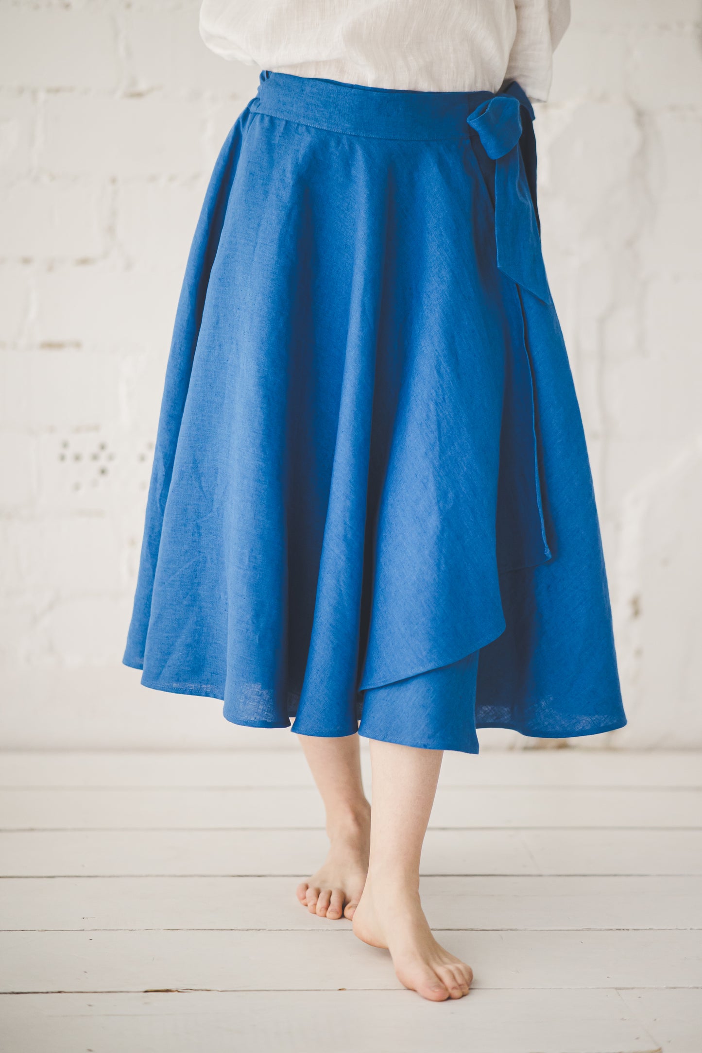 ŽIEDAS Full circle linen wrap skirt in Azure blue color