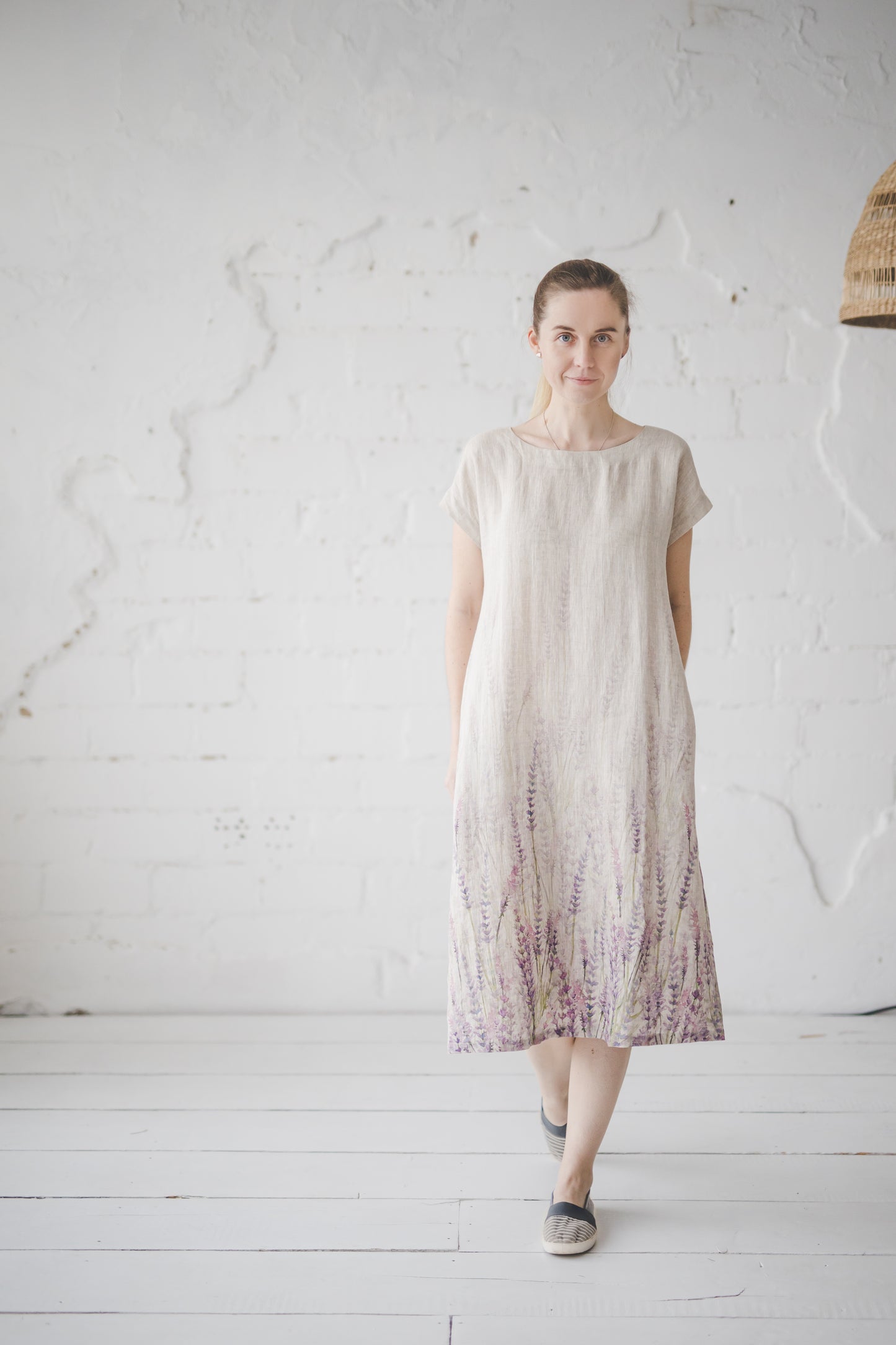 RAMUNĖ short sleeves midi linen dress with Lavender print