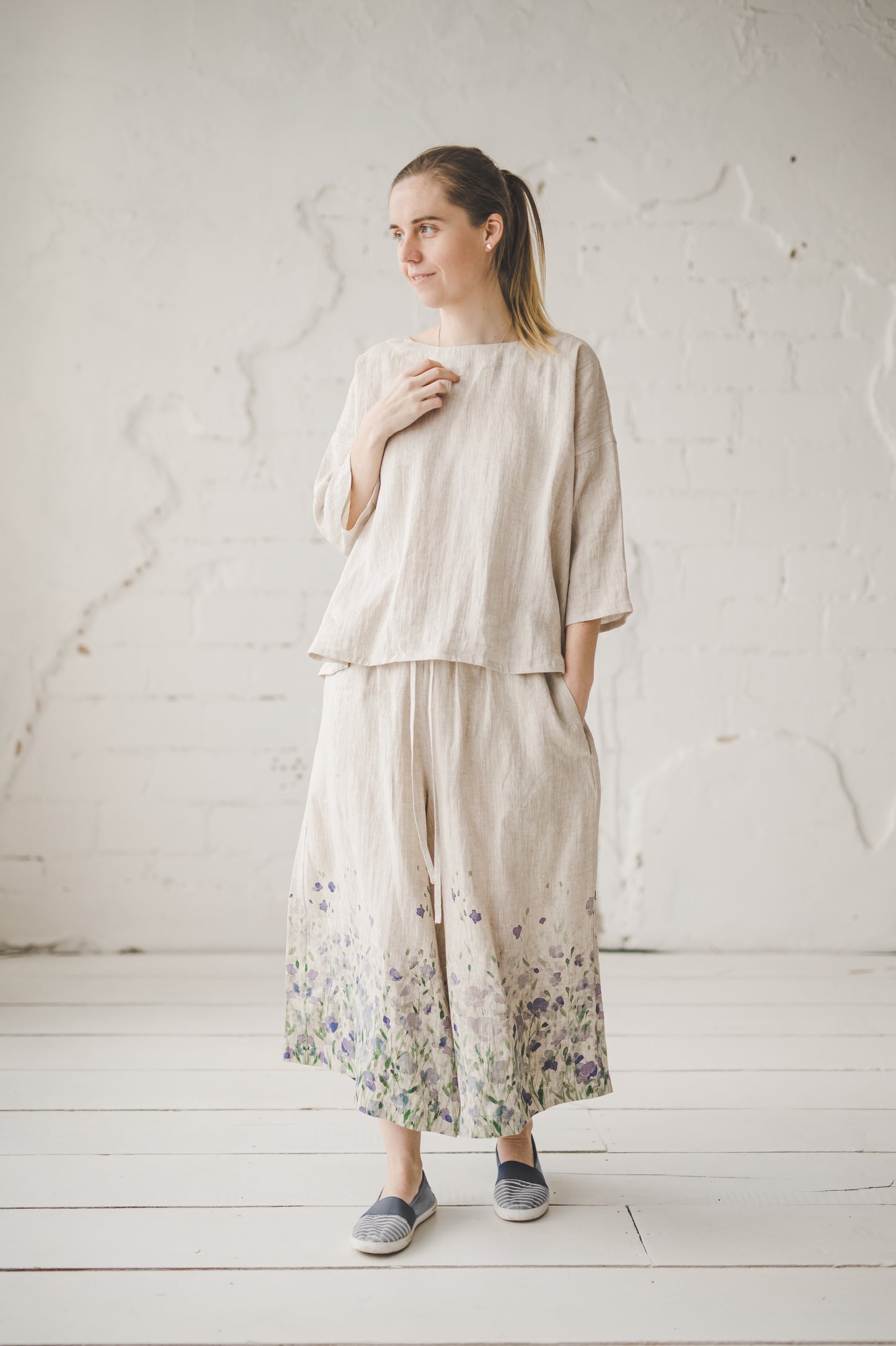 TYLA wide leg linen culottes pants with Linen field print