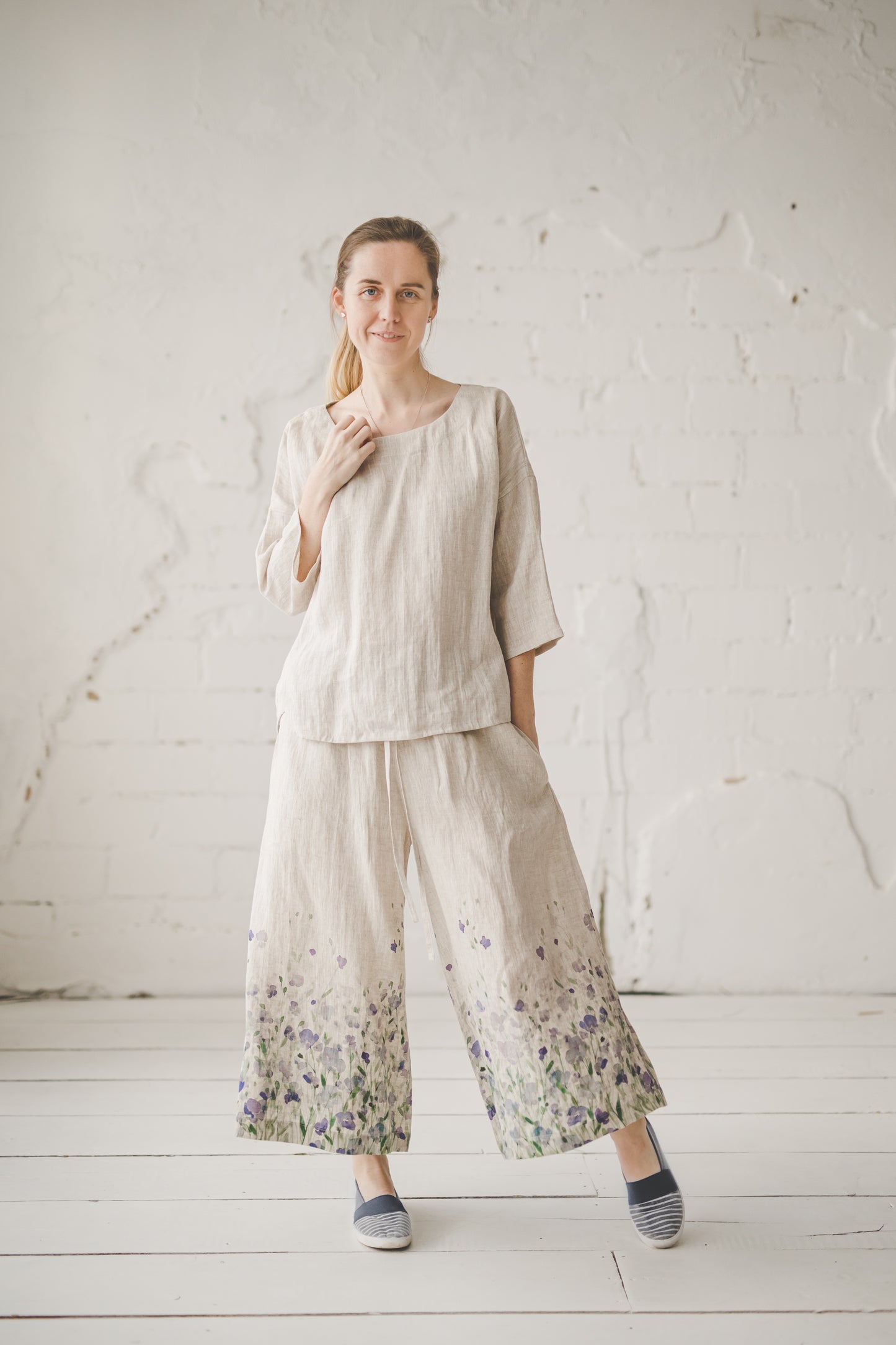 TYLA wide leg linen culottes pants with Linen field print