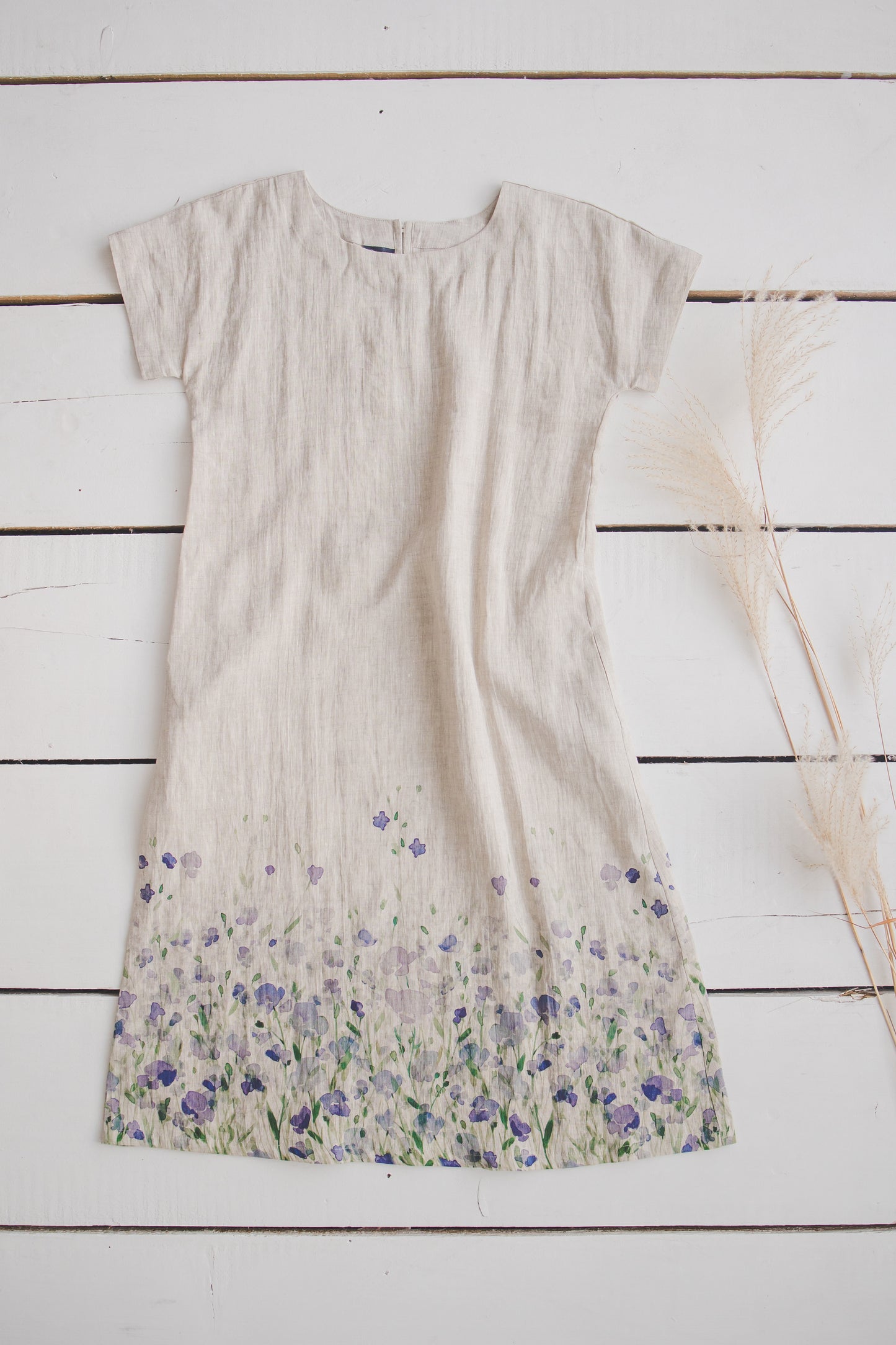 RAMUNĖ short sleeves midi linen dress with Linen field print