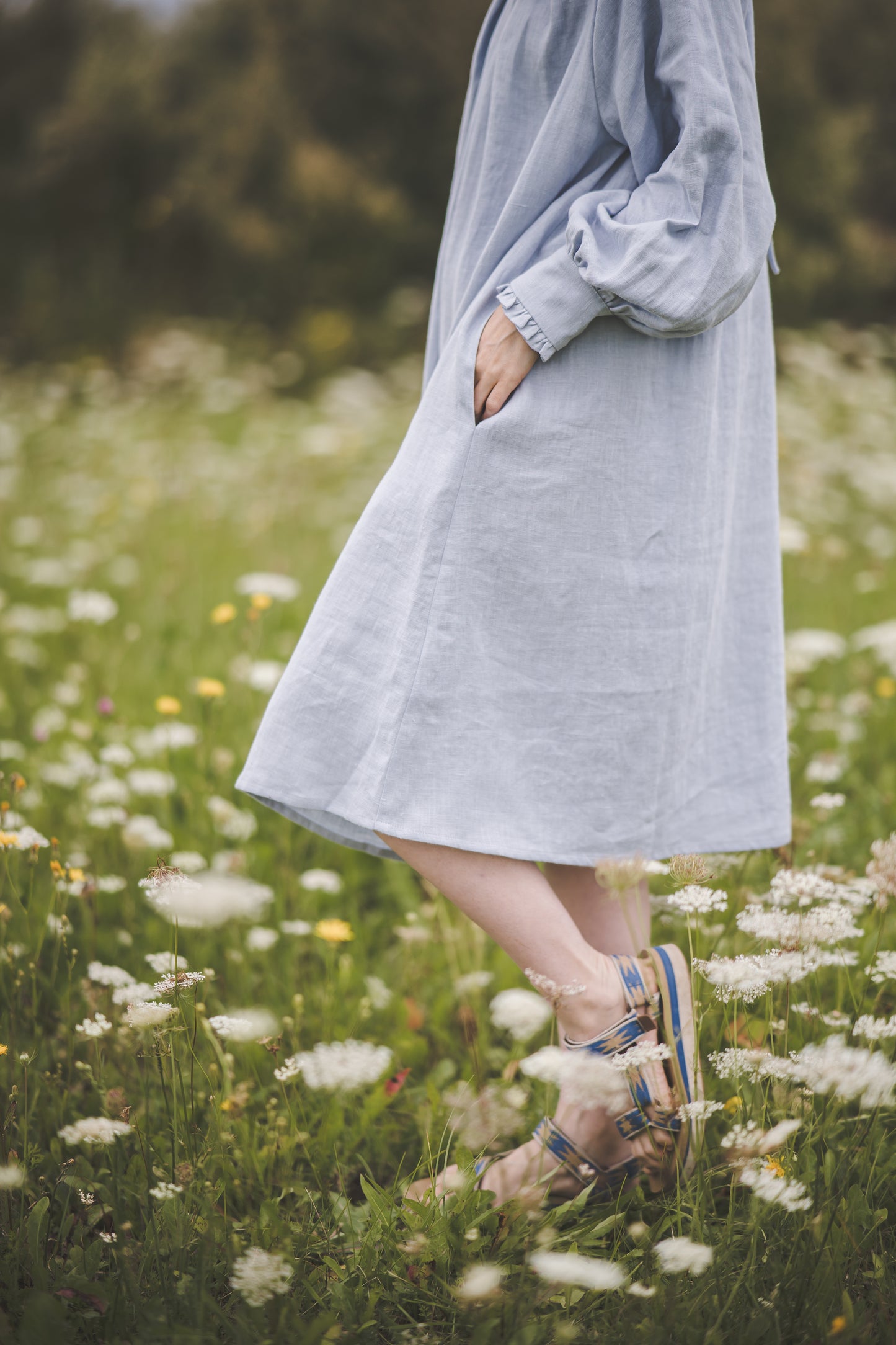 META midi linen dress with puffy sleeves & frills in Sky blue