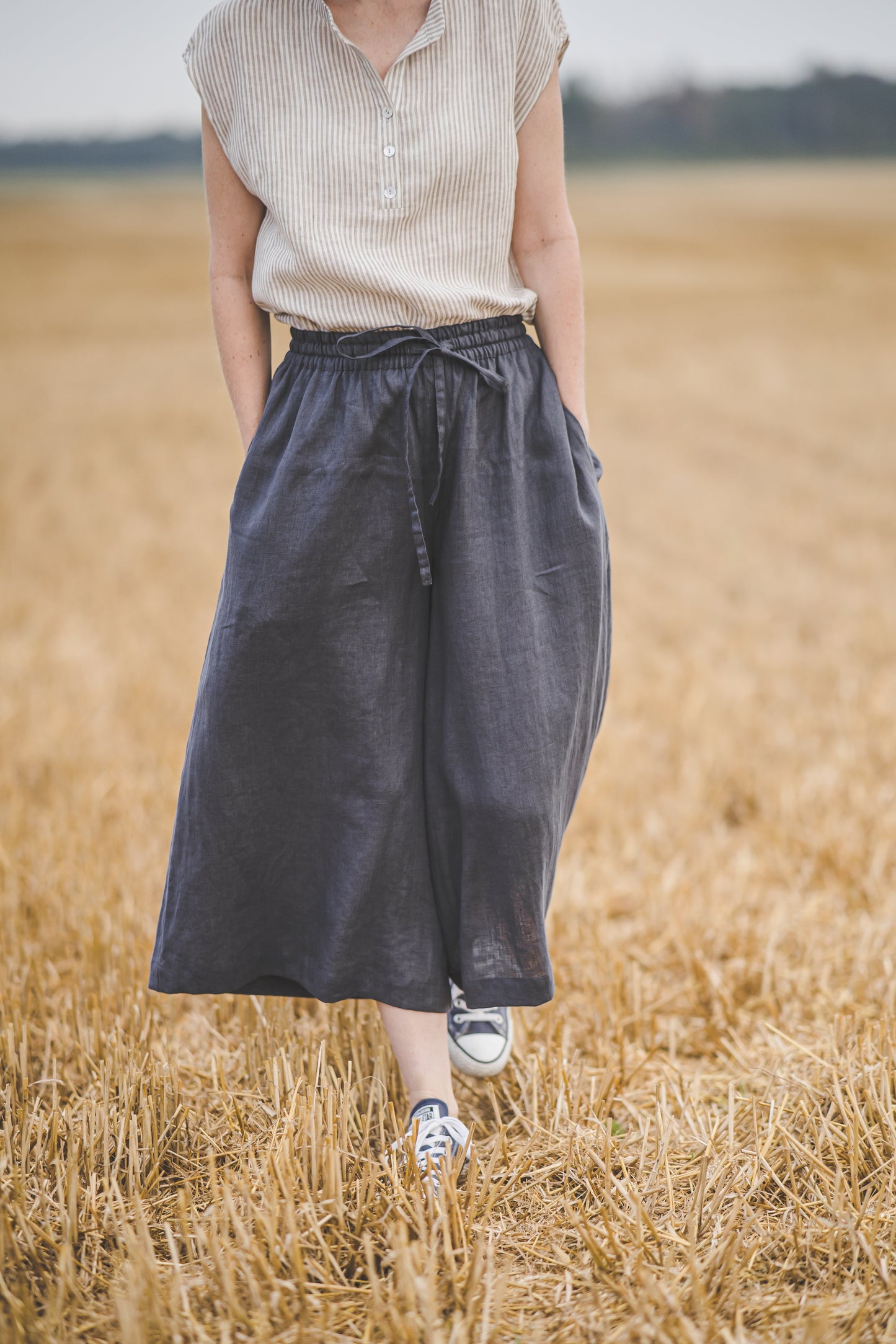 GAIVA wide leg linen pants in Graphite color