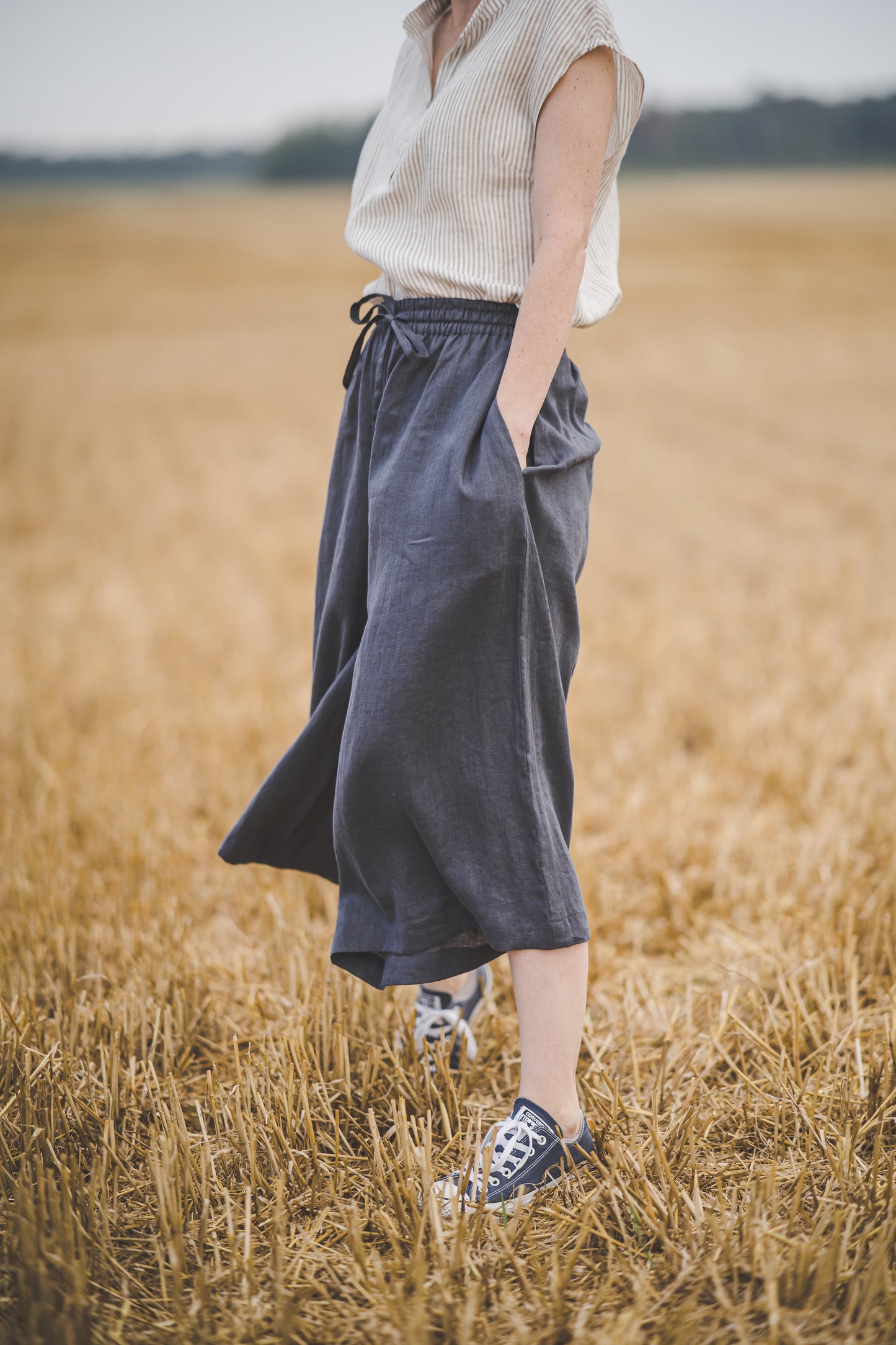 GAIVA wide leg linen pants in Graphite color