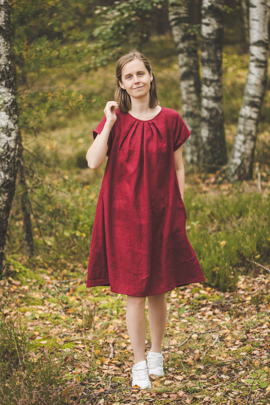 RASA short sleeves mini linen dress in Red wine color