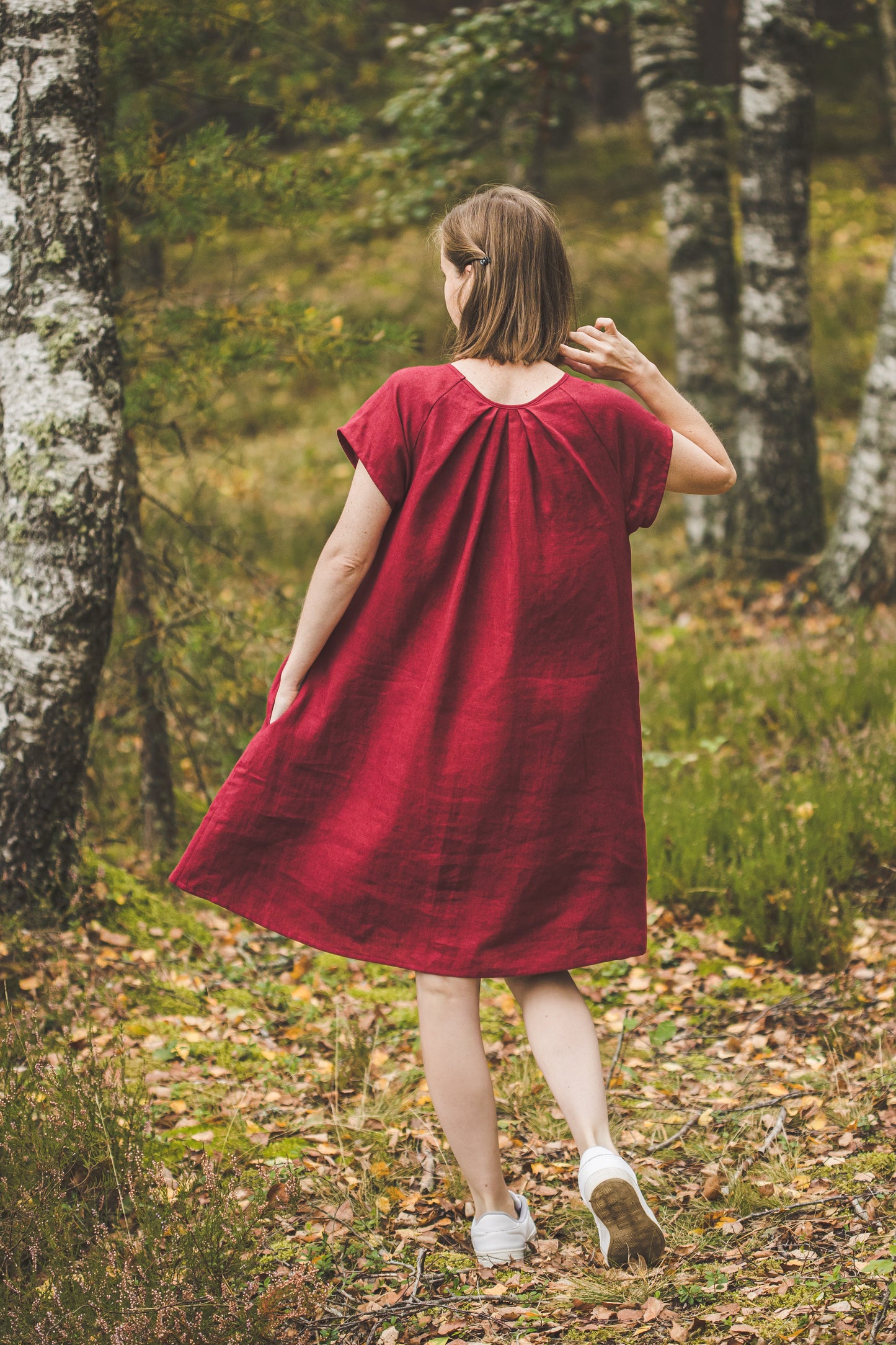 RASA short sleeves mini linen dress in Red wine color