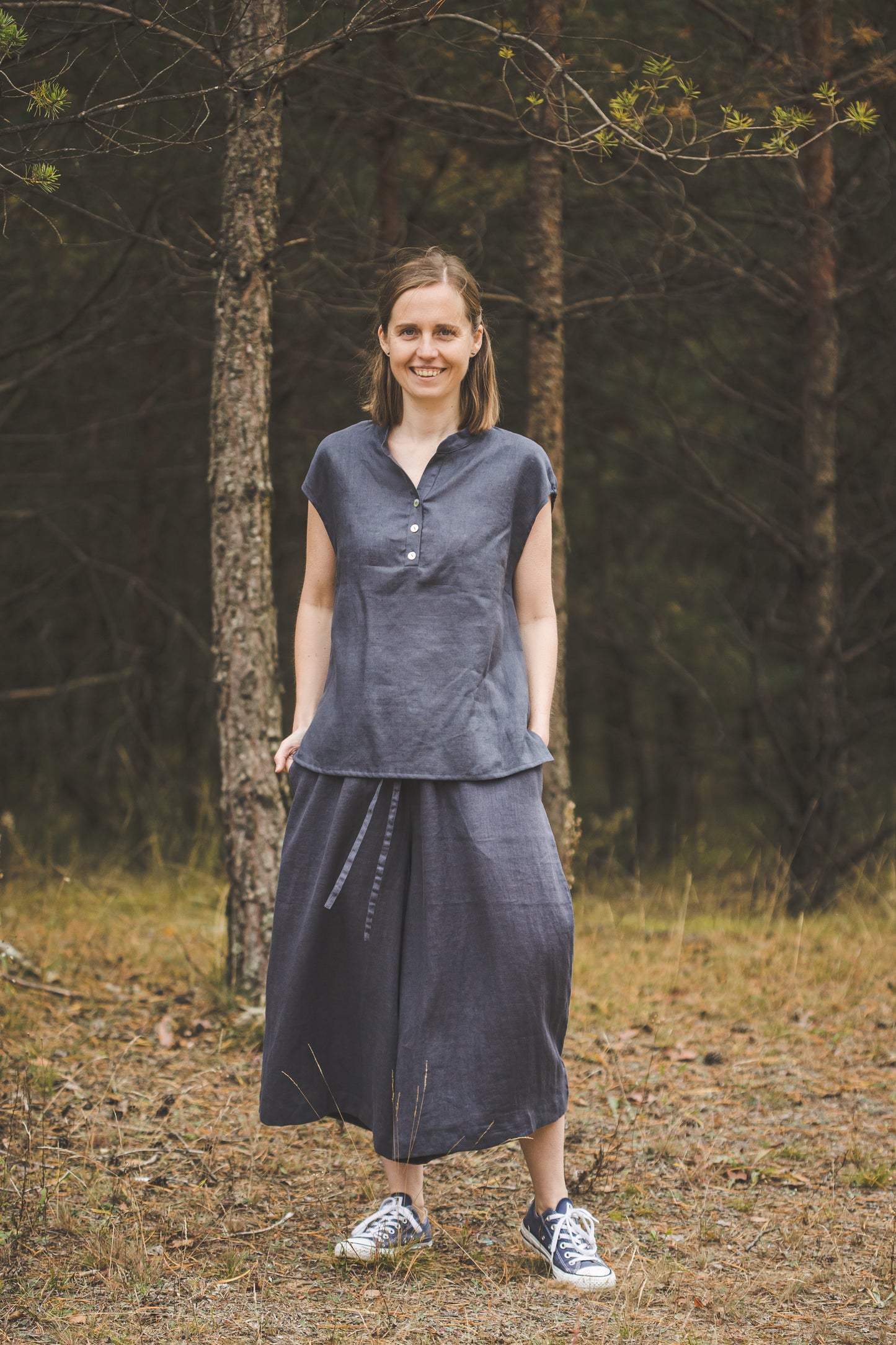 GAIVA wide leg linen pants in Graphite color