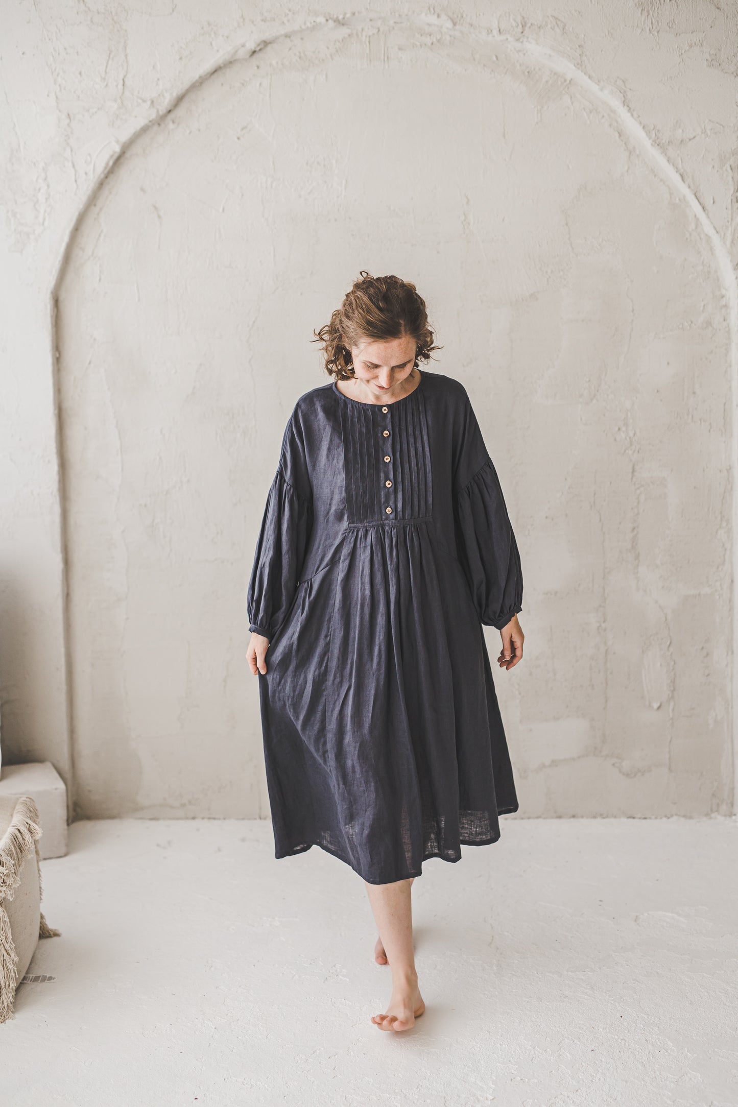 LAUME ruffled linen dress in Graphite color