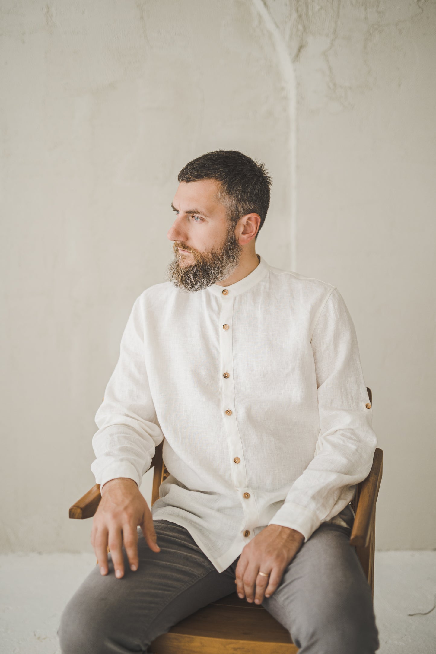 Sustainable pre-washed linen oxford shirt with long sleeves